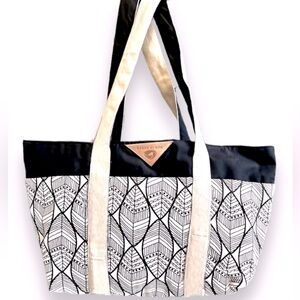 Handmade Artisan Burlap Tote by “Bagay Ki Bon” Creole, “Good Things”